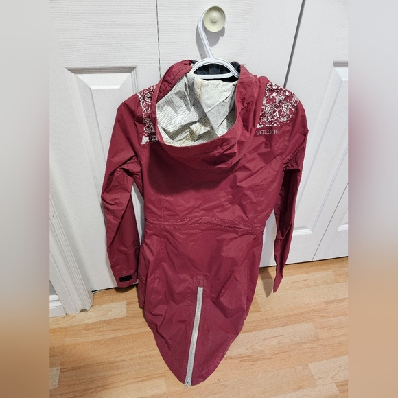 Volcom Rain Jacket - Picture 3 of 3